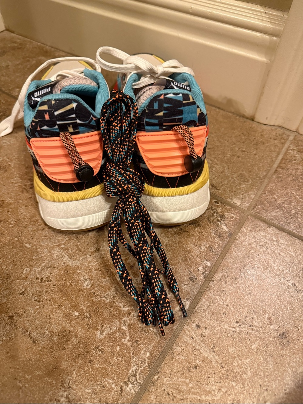 Puma Teal Blue and Yellow Patterned Running Shoe NWOT kids/womens - Picture 5 of 6